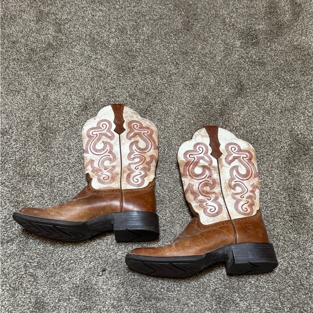 Ariat Brown Leather Combat-Style Western Boots with Cream Embroidered Shaft